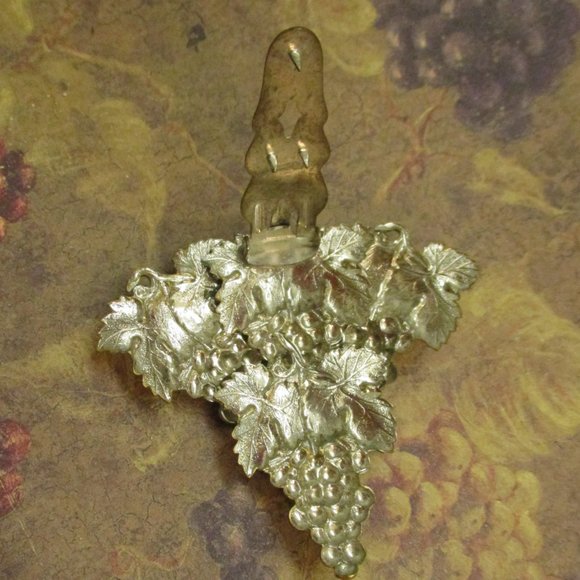 Grape Clusters REPOUSSE CONVERTIBLE Dress Clip~1930s Silver Grape Statement Clip - Picture 13 of 13